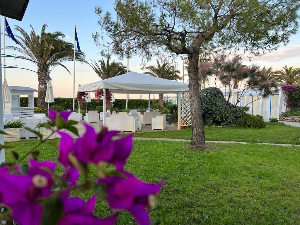 Hotel Parco Delle Rose Сильви-Марина Экстерьер фото