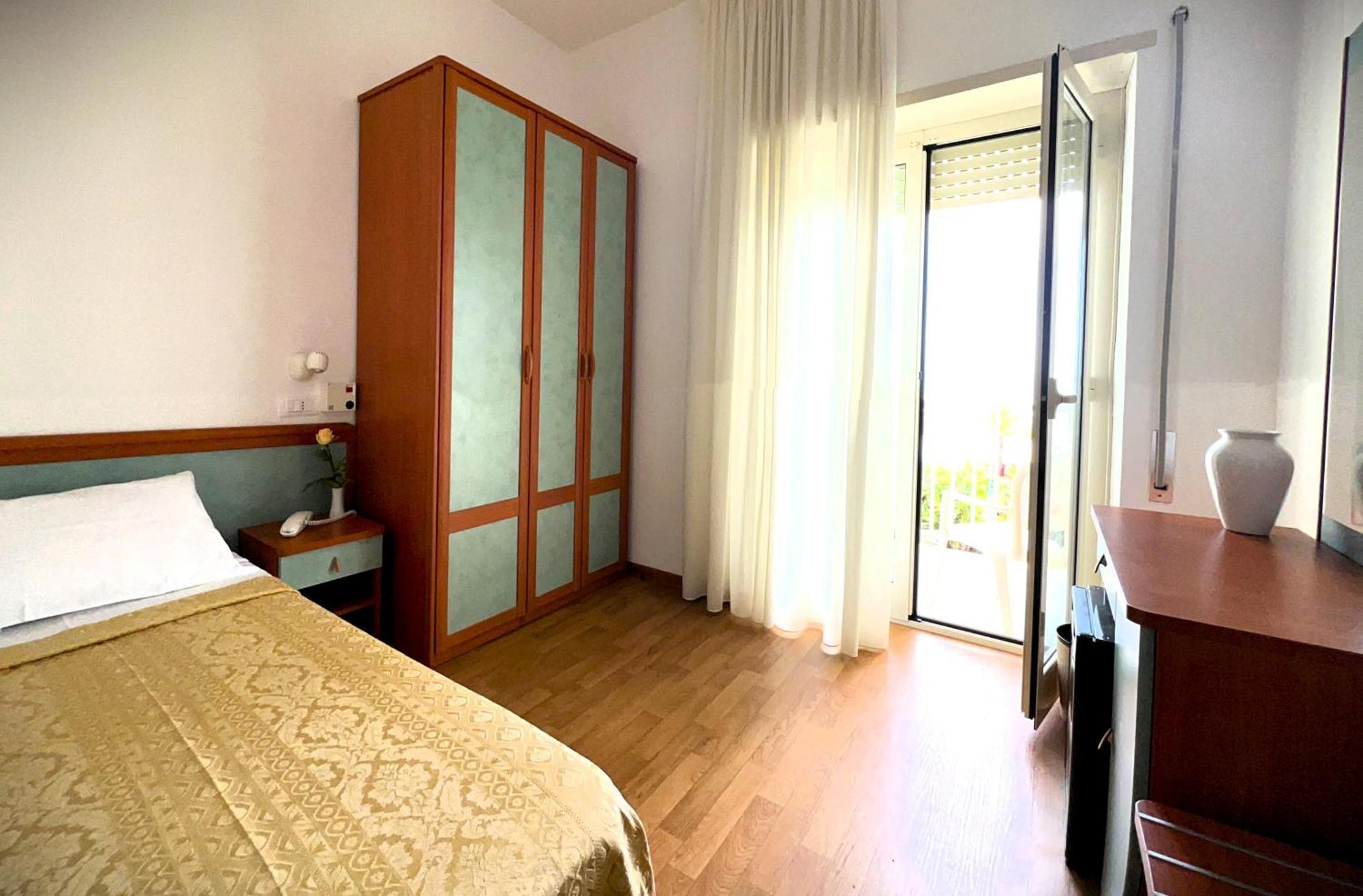 Hotel Parco Delle Rose Сильви-Марина Экстерьер фото
